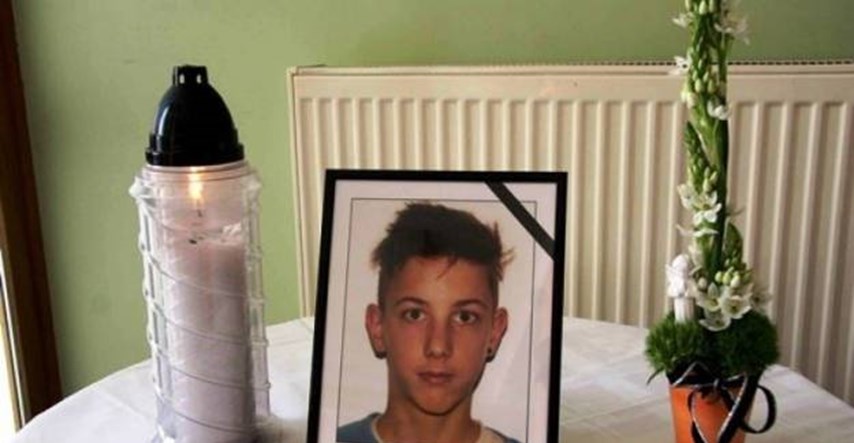 Prelog i Križ zavijeni u crno zbog prerane smrti 16-godišnjaka