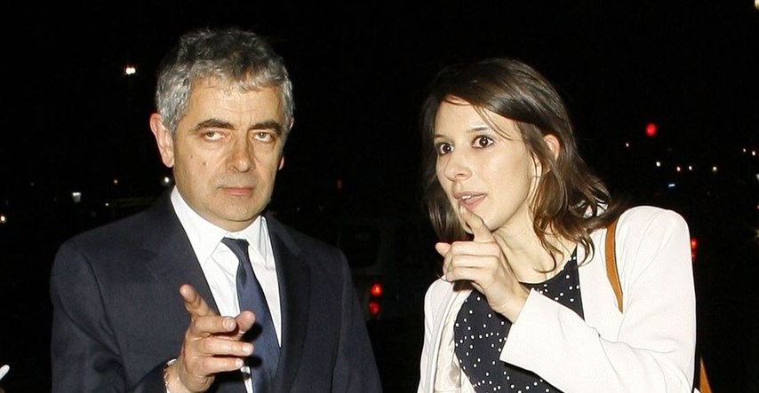 Rowan Atkinson izgubio više od 6 milijuna dolara u razvodu, tješi ga upola mlađa glumica