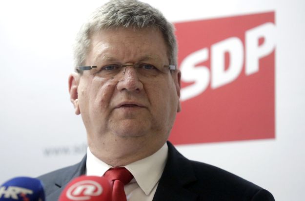 Mrsić: Mladi i nezaposleni odlaze iz zemlje, a Vlada potiče uvoz jeftine radne snage