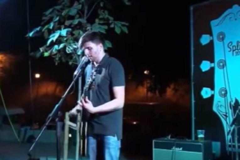 U splitskom Đardinu bend La Volpe pjevao "Mrzim Dinamo, srpsko ime to", policija prekinula koncert