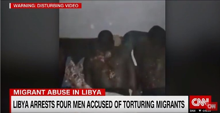 UZNEMIRUJUĆA SNIMKA Migranti u Libiji zatočeni, bičevani, paljeni uljem i vatrom