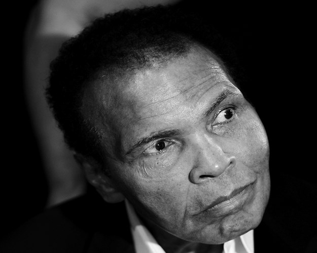 ZBOGOM, LEGENDO Umro je Muhammad Ali