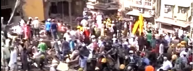 VIDEO U Mumbaiju se urušila zgrada, u ruševinama zarobljeni deseci ljudi