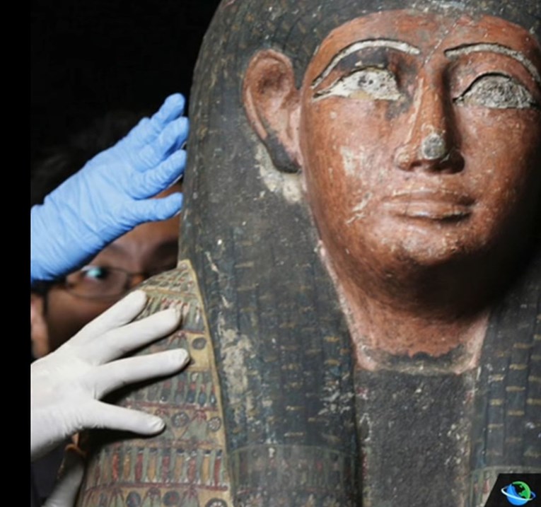 VIDEO Otkrivena drevna egipatska grobnica s mumijom starom skoro 4000 godina