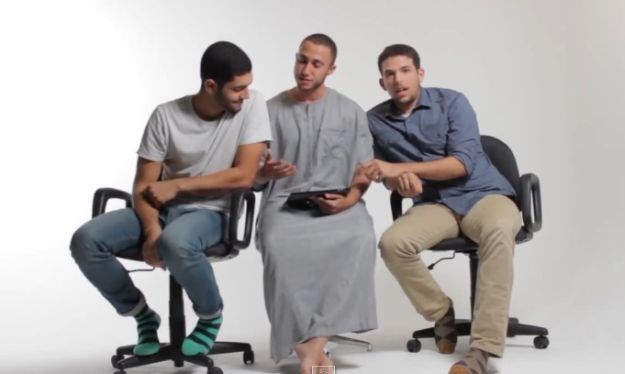 Muslimani čitali poruke mržnje s društvenih mreža...i umirali od smijeha