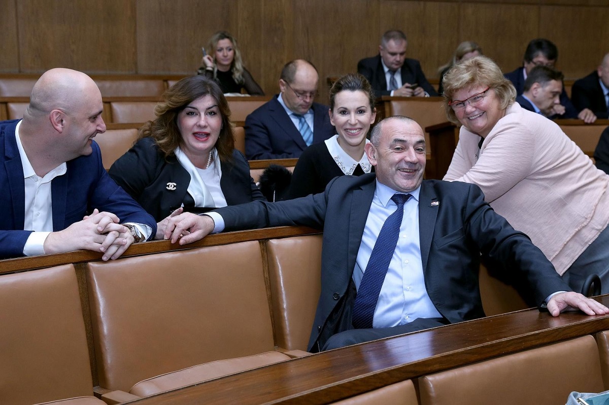 Vlada odbila iskazati nepovjerenje ministrici Murganić