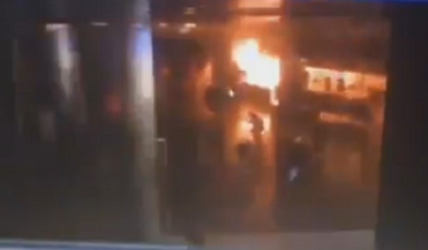 VIDEO Objavljena snimka trenutka kada su teroristi aktivirali bombe na aerodromu u Turskoj