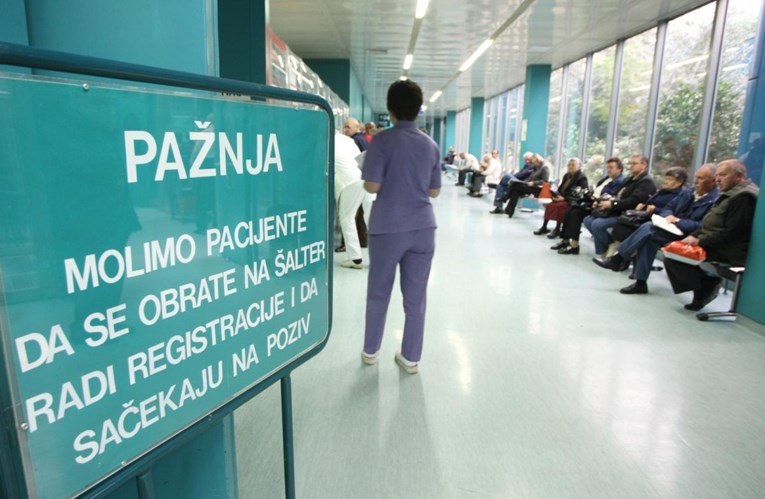 DETALJI NAPADA U KB DUBRAVA Mladići su pretukli djelatnika bolnice, pacijenti prestravljeni: "Bilo je užasno"