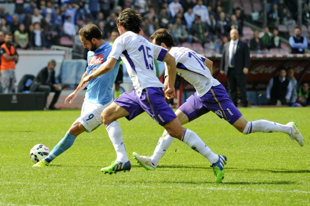 Lazio preuzeo od Rome drugu poziciju, Napoli u derbiju razbio Fiorentinu