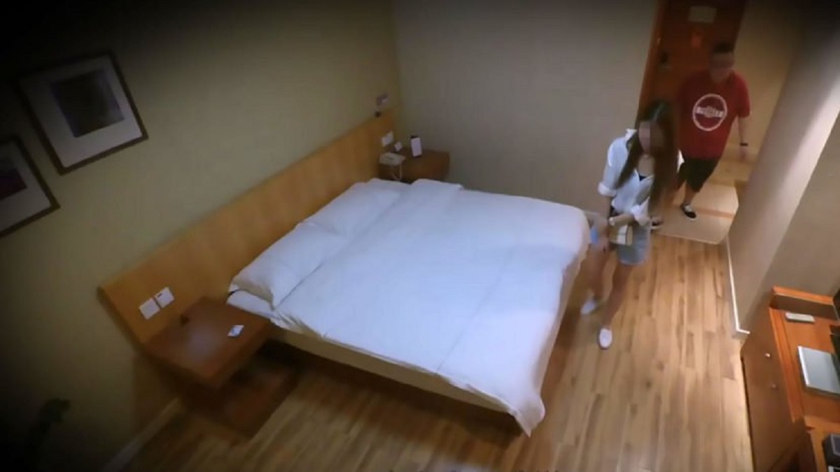 Tinejdžerica htjela prodati nevinost kako bi kupila iPhone,  u hotelskoj sobi dočekao je šok