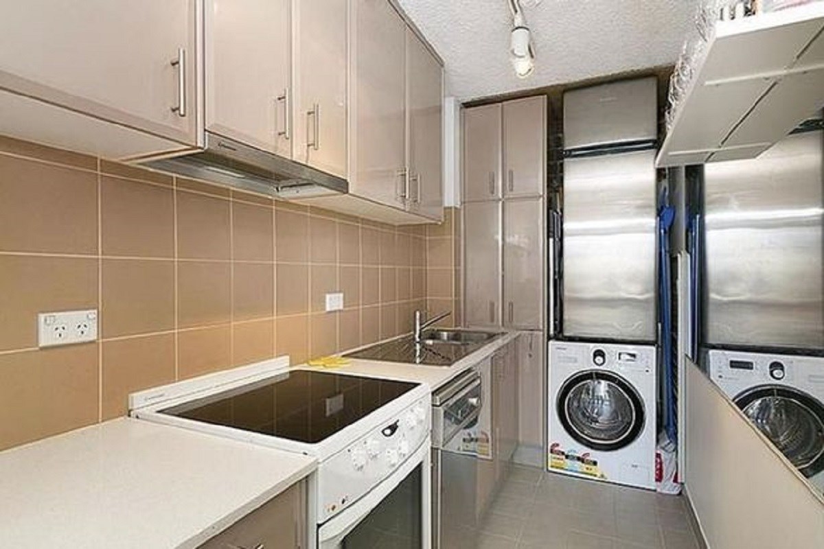 Ljudi su primijetili nešto jako čudno u kuhinji ovog oglasa za stan, vidite li o čemu je riječ?