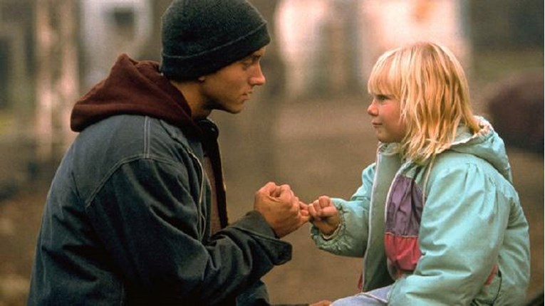 FOTO Curica koja je glumila Eminemovu sestru u "8 milja" danas ima 21 godinu, pogledajte kako izgleda