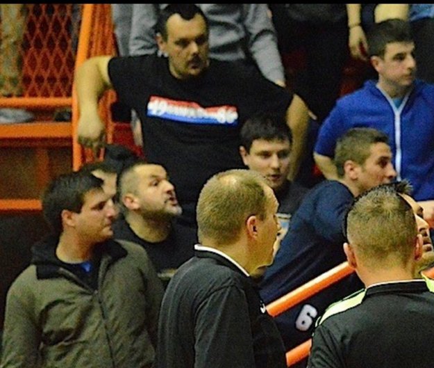 Fotografije nereda u Domu sportova: Policija još proučava snimke napadača