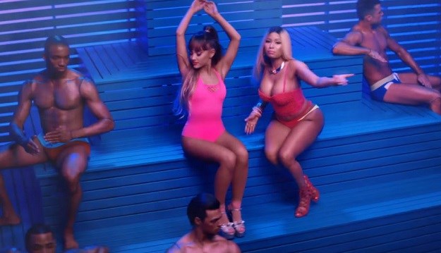 VIDEO Ariana Grande otkrila:"Pjesma je o seksu od kojeg se ne može ni hodati"