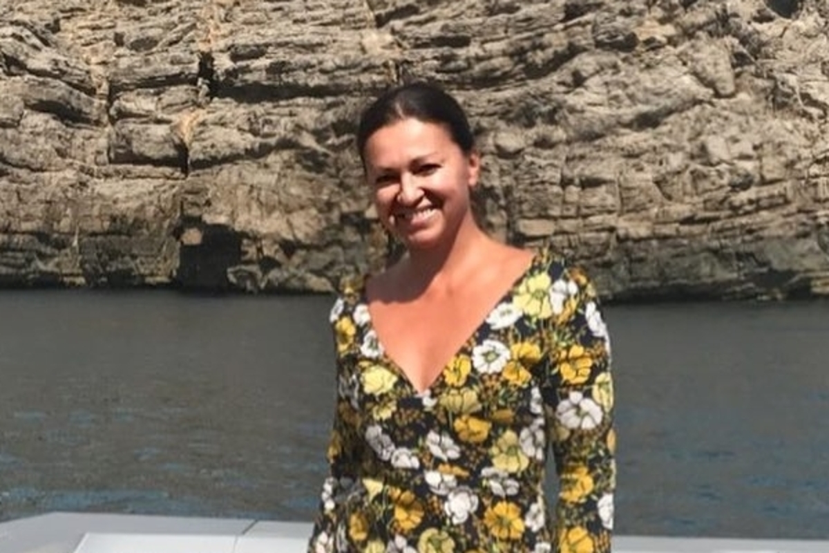 Nina Badrić izgleda sjajno u nikad kraćoj minici
