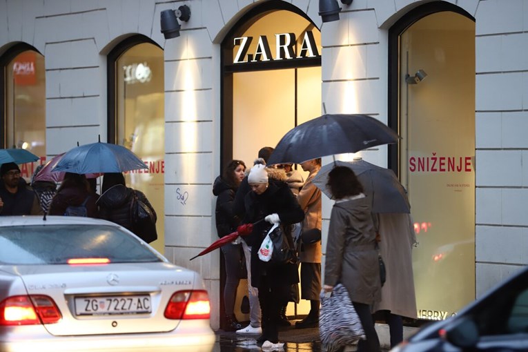 FOTO Zimska sniženja: Bili smo u šopingu u Zagrebu i jako se iznenadili stanjem u trgovinama