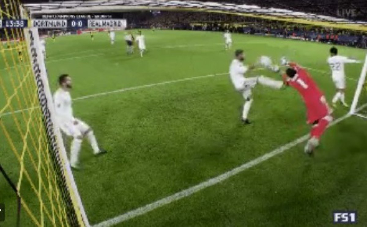 Ramos poput vratara rukama zaustavio loptu: Je li sudac trebao dosuditi penal?