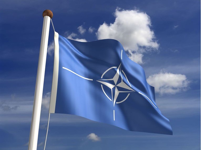 Makedonija pozvana da počne pregovore o ulasku u NATO