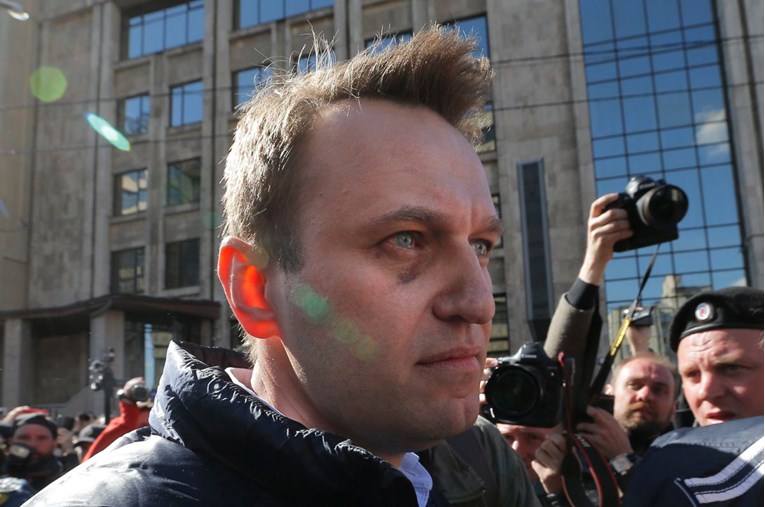 Ruski oporbenjak Aleksej Navaljni pušten iz zatvora