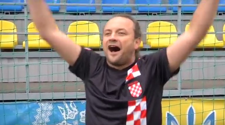 Lijepa slika iz Kijeva: Navijači Hrvatske i Ukrajine odigrali utakmicu prije večerašnje drame