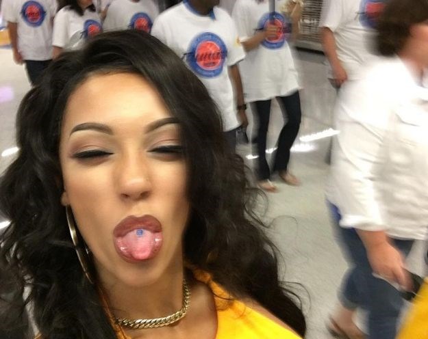 VIDEO Atraktivna navijačica seksi gestom ukrala svu pozornost na NBA finalu