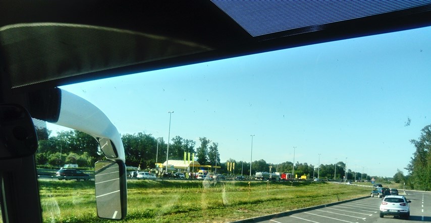 Lančani sudar četiri auta na autocesti prema Zagrebu