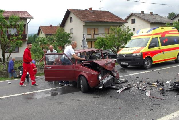 Prometna nesreća kod Karlovca