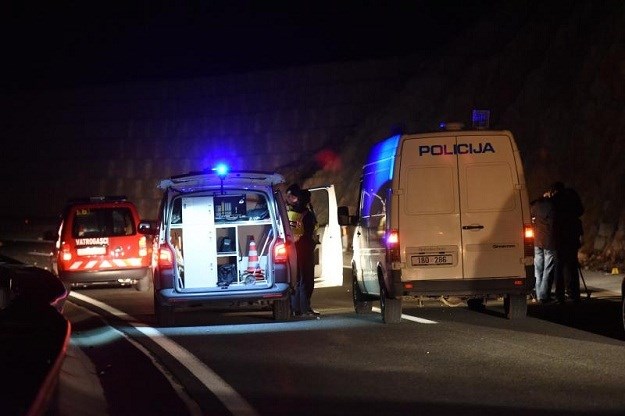Kamion naletio na Opel Corsu kod tunela Sv. Rok: Najmanje jedna osoba poginula