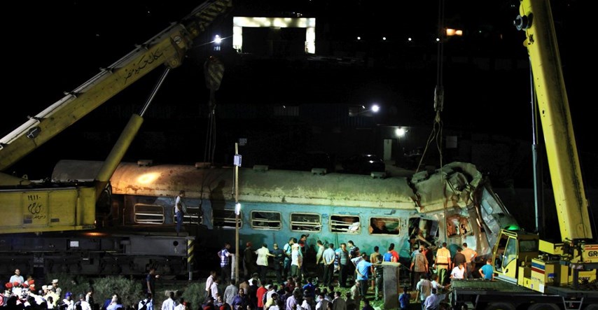 Javnost je bijesna: U željezničkoj nesreći u Egiptu poginulo 40 osoba, a spasioci radili selfije