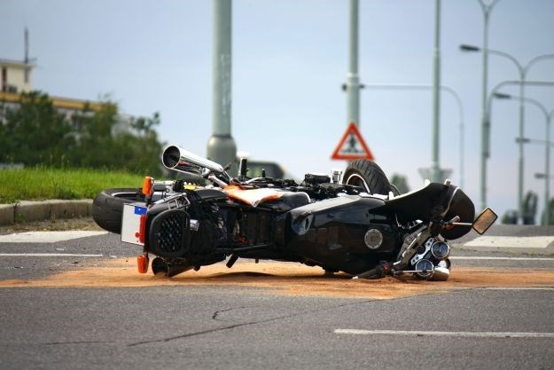 U sudaru s automobilom u Splitu poginuo motociklist