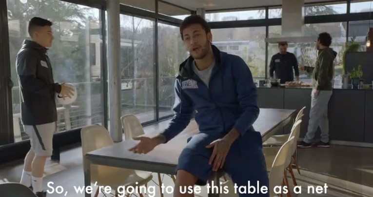 Ozlijeđeni Neymar zaigrao nogomet u kuhinji