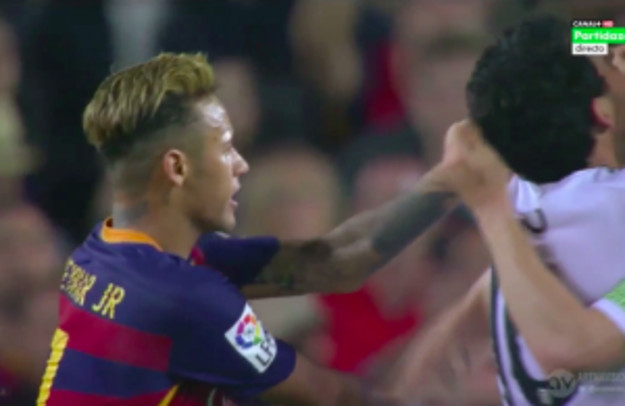 Raspad sistema u Barceloni: Neymar ošamario igrača Valencije koji je slavio pobjedu!