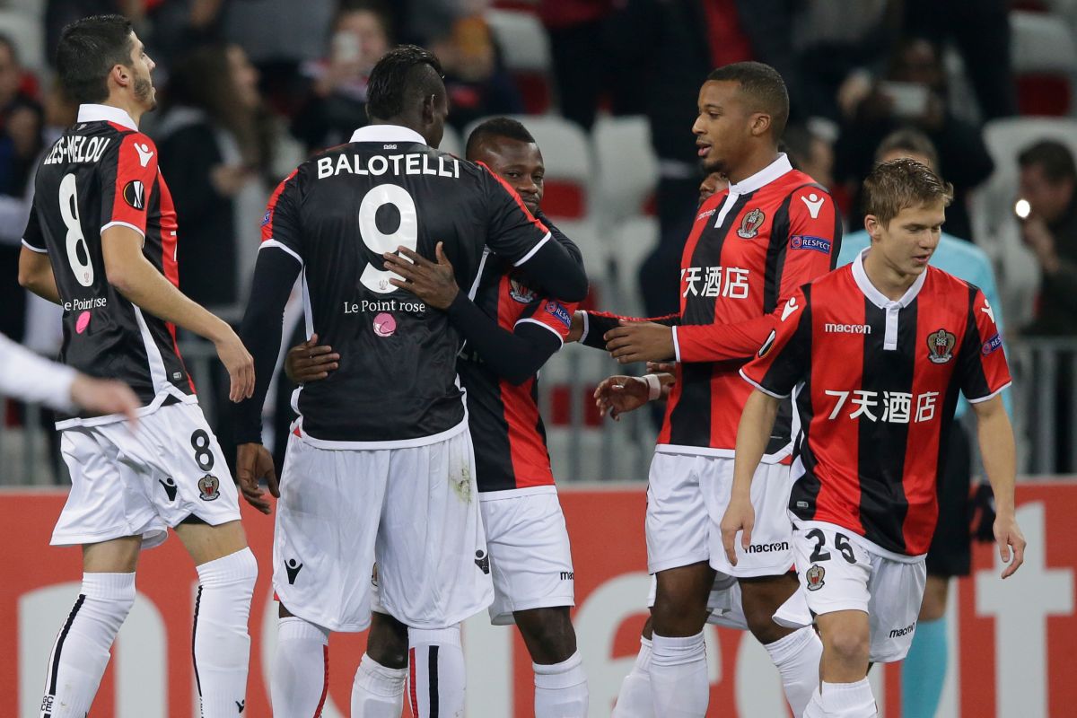 Balotelli zabio dva gola Subašiću u velikom derbiju