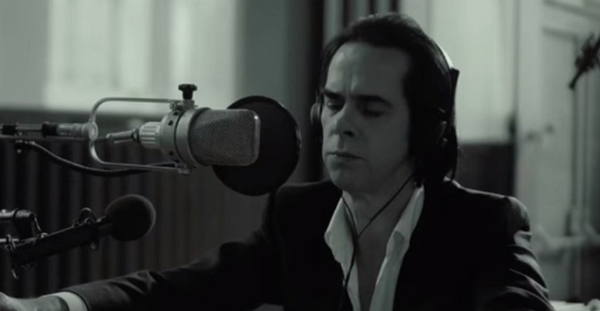VIDEO Mračni Nick Cave prvom pjesmom nakon godinu dana odao počast tragično preminulom sinu