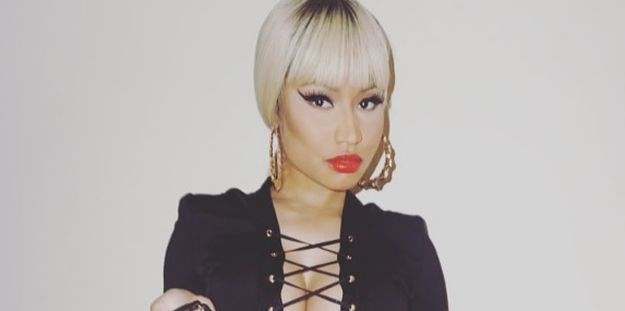 FOTO Nicki Minaj izludila fanove fotkama ogromnih sisa