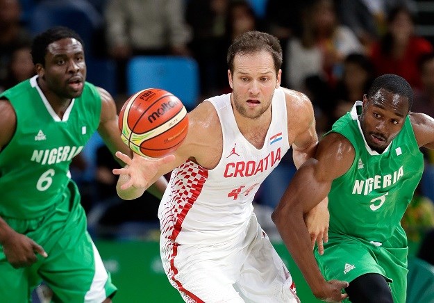 PROPUŠTENA PRVA ŠANSA ZA ČETVRTFINALE Nigerija čudesnim tricama pobijedila Hrvatsku