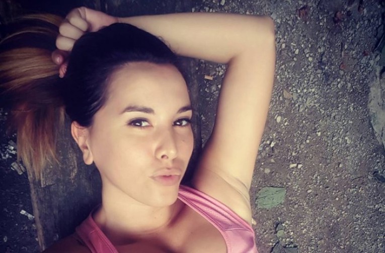 FOTO Grudi iz svih kuteva: Nives se istezala ispred poznatog voditelja