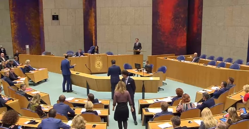 Muškarac se pokušao ubiti u nizozemskom parlamentu, bacio se s galerije