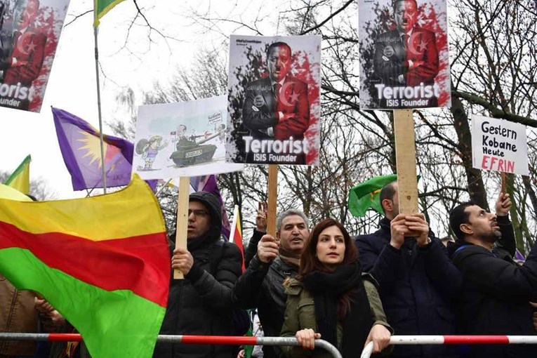 Kurdi u Njemačkoj prosvjeduju protiv turske ofenzive u Siriji