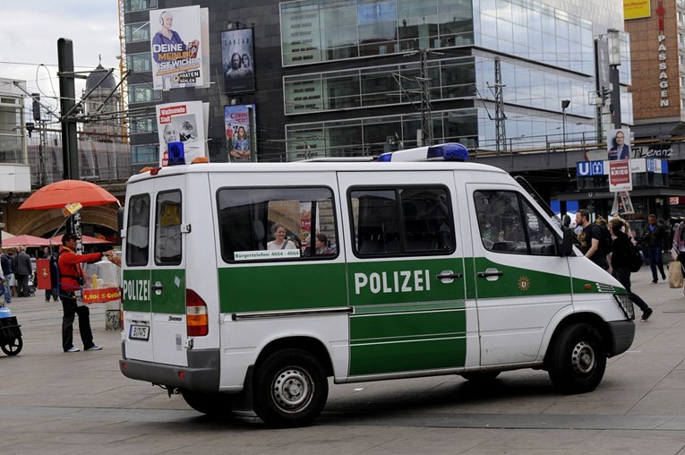 Njemačka policija uhitila 17-godišnjaka iz Sirije, planirao teoristički napad u Berlinu