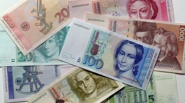 Nijemci još uvijek čuvaju marke: U opticaju 12,76 milijardi DM-a ili 6,53 milijardi eura