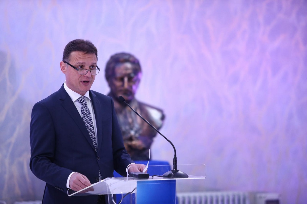 Njonjo o Stieru: "To što je govorio je uvredljivo, treba kazati na koga je mislio"