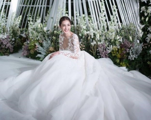 Mlada koja je oduševila svijet: Na vjenčanju je nosila čak šest čarobnih haljina