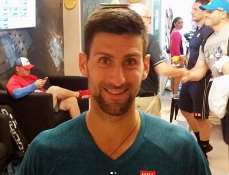 VIDEO Novak Đoković zanjihao kukovima i oduševio fanove