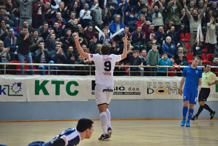 Futsal Dinamo pao u Makarskoj: Gosti izgubili sjajni derbi iako su tri puta vodili