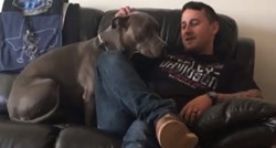 VIDEO Preslatki pas prati svog vlasnika u stopu i to izgleda presmiješno