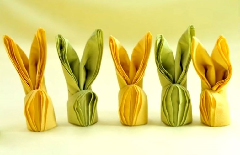 Ukrasite blagdanski stol ovim jednostavnim zeko-ubrusima