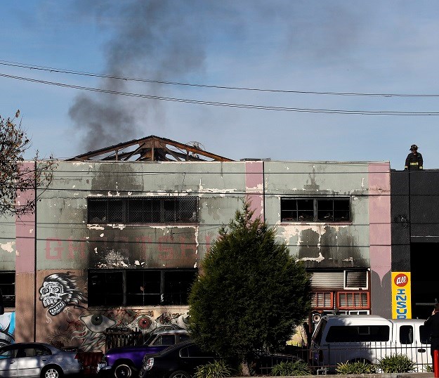 U požaru u klubu u Oaklandu poginulo 40 ljudi?