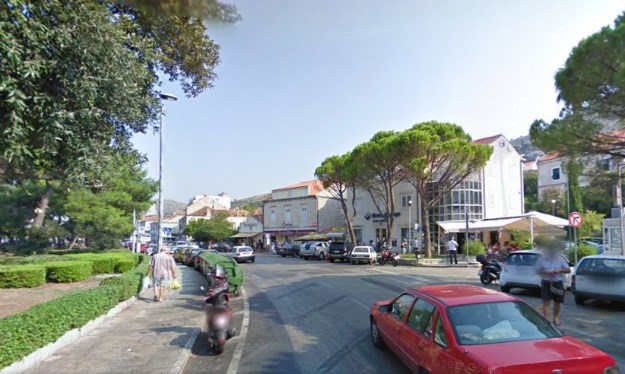Motociklist naletio na staricu: Dvije osobe teže ozlijeđene u prometnoj nesreći u Dubrovniku