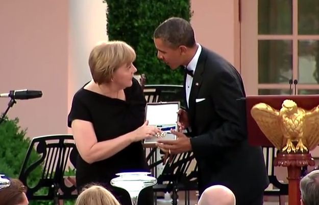 Obama: Ponosan sam što imam Angelu za prijateljicu